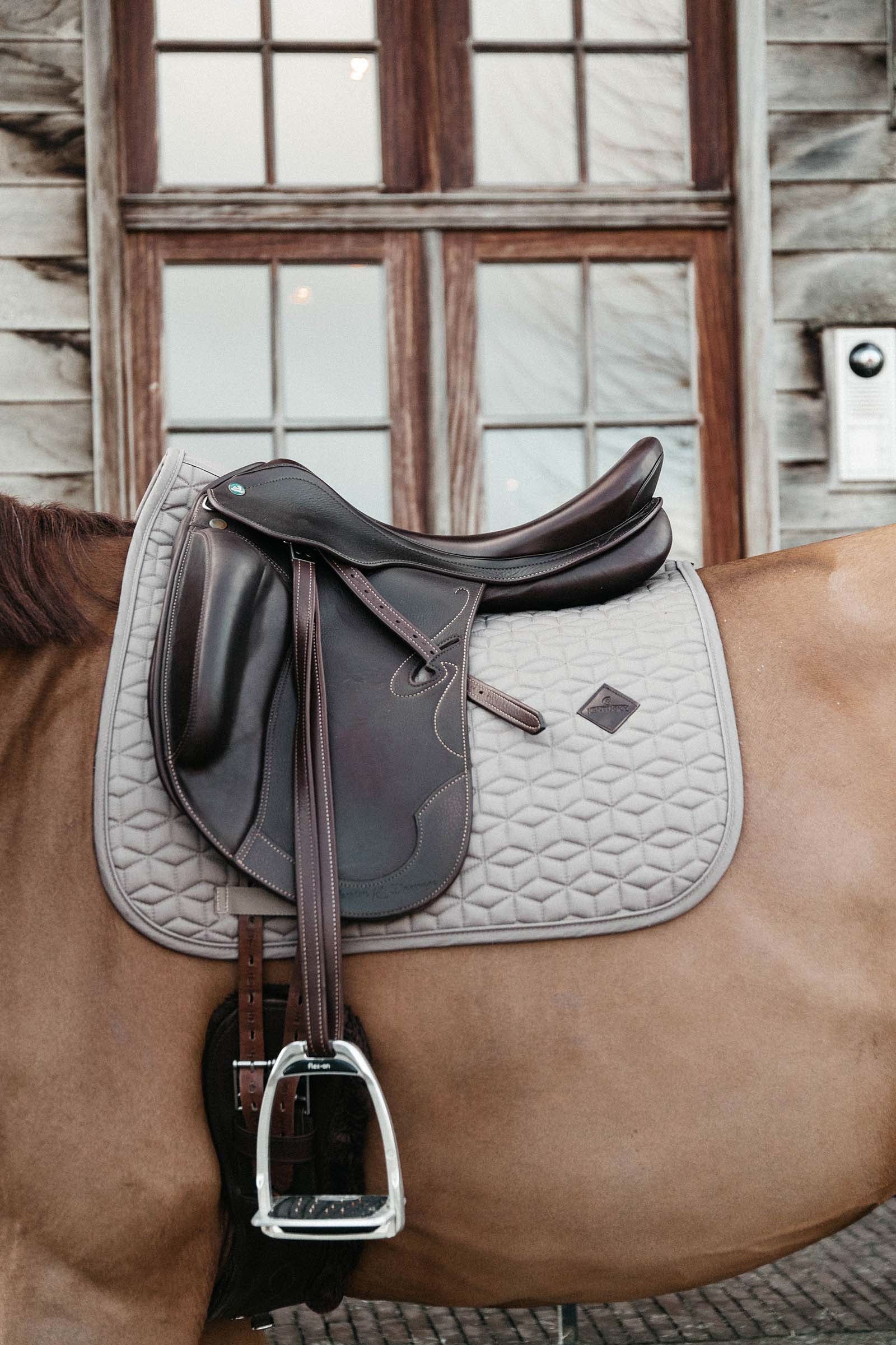 Sous-selle Lamicell Dressage – Confort Et Simplicité Pour Cheval