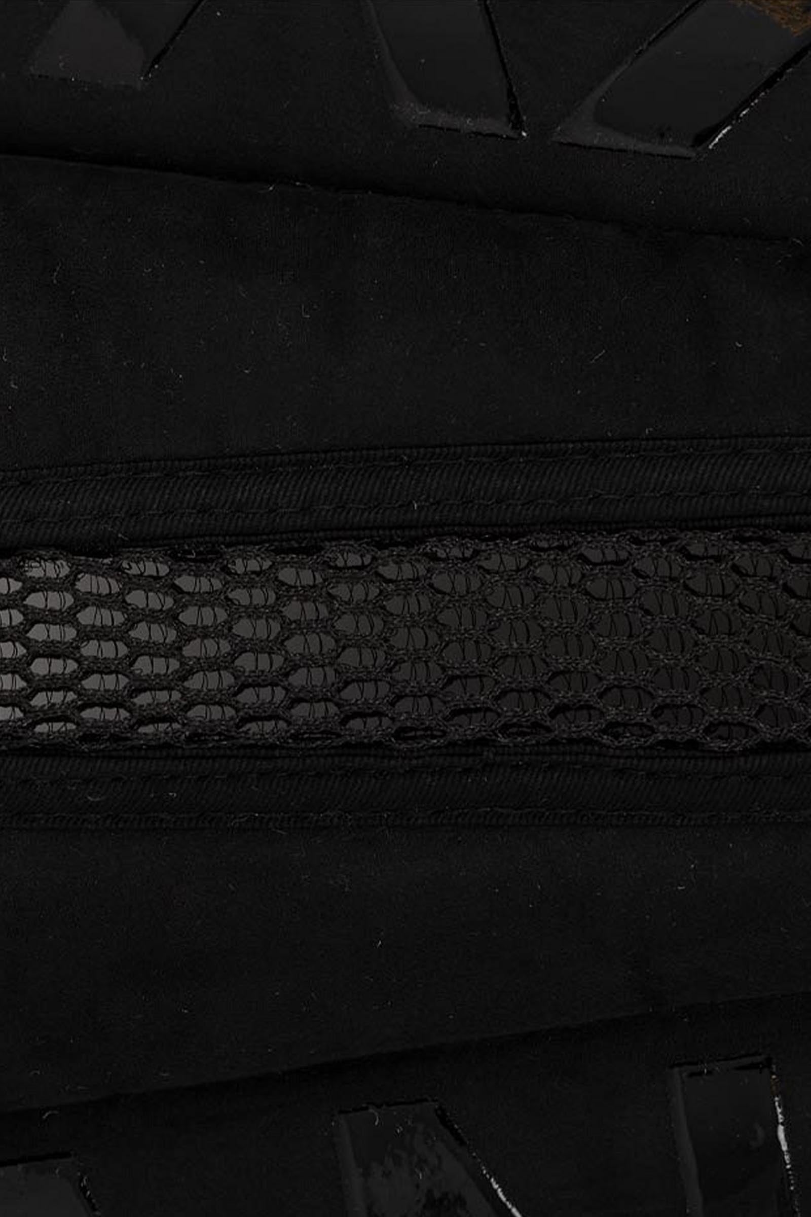 Pack shot 4