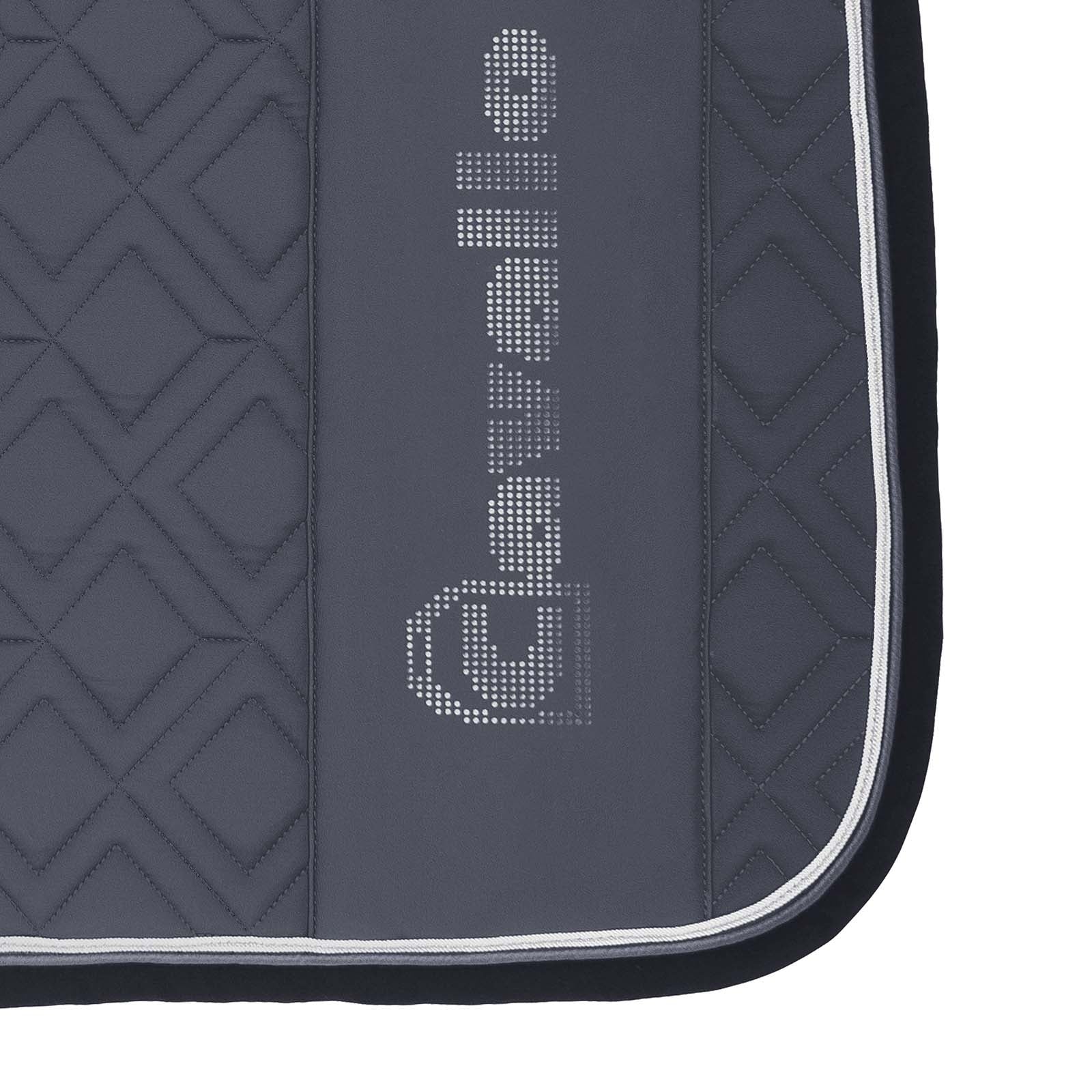 Pack shot 2