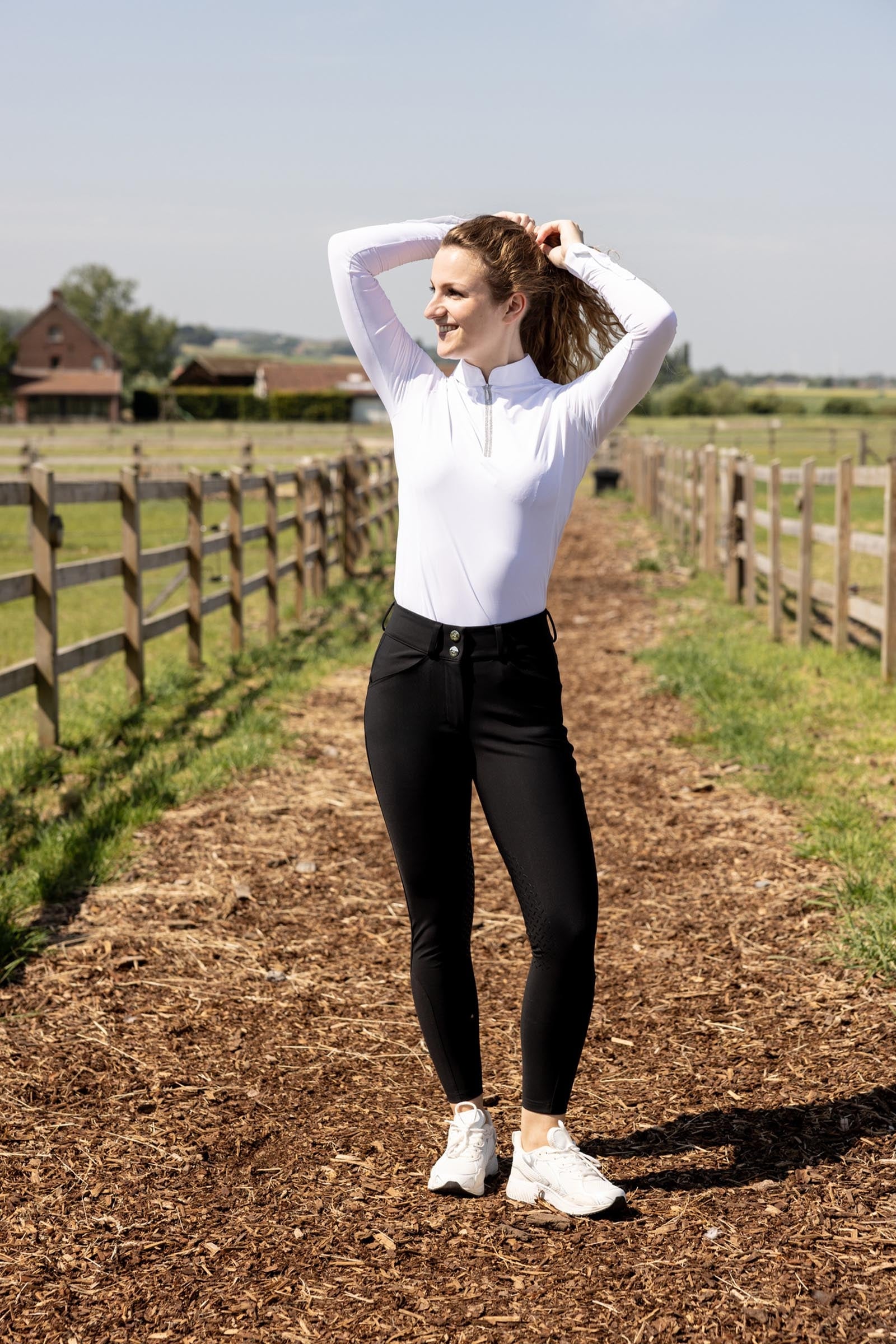 Lifestyle shot 4