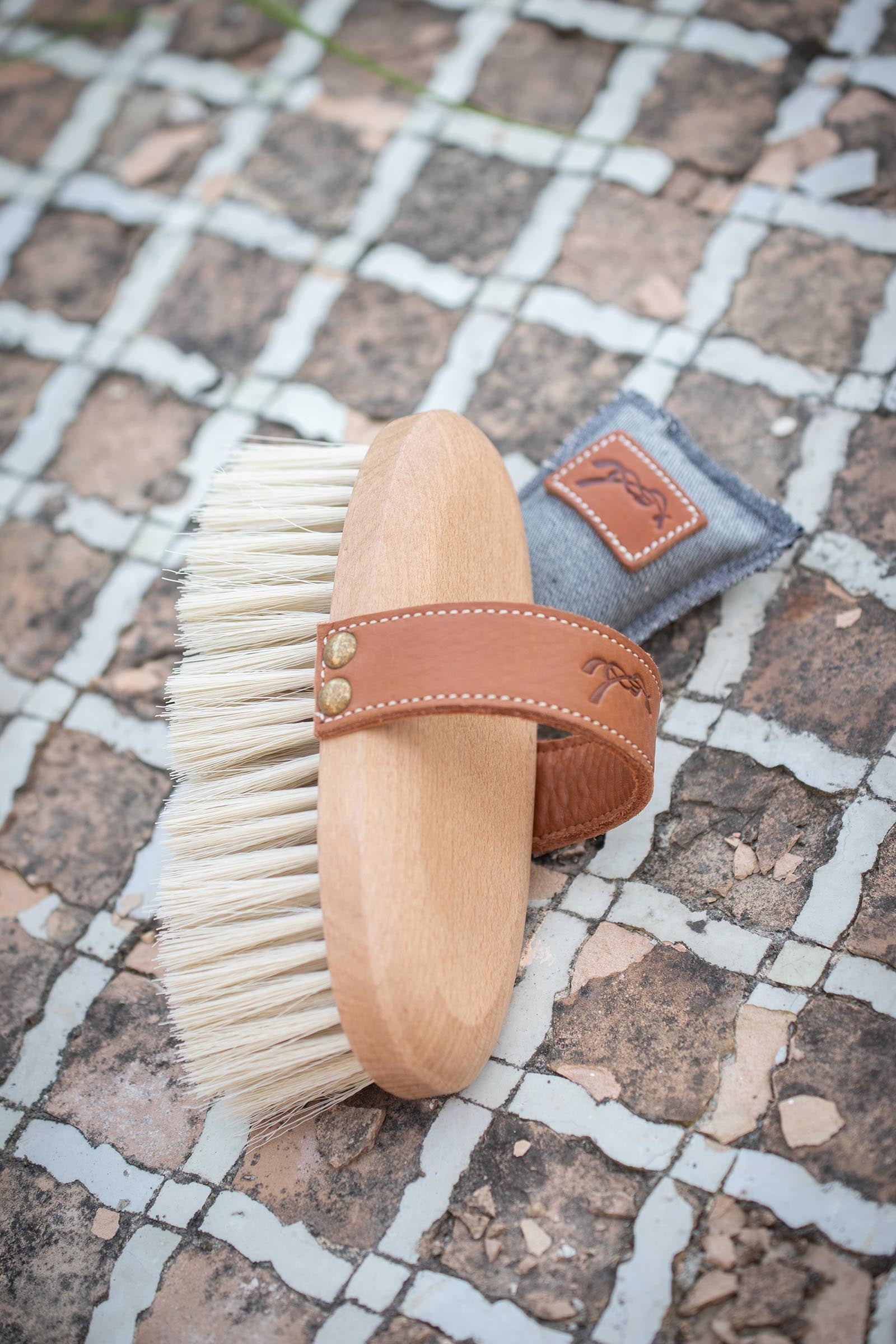 Lifestyle shot 1