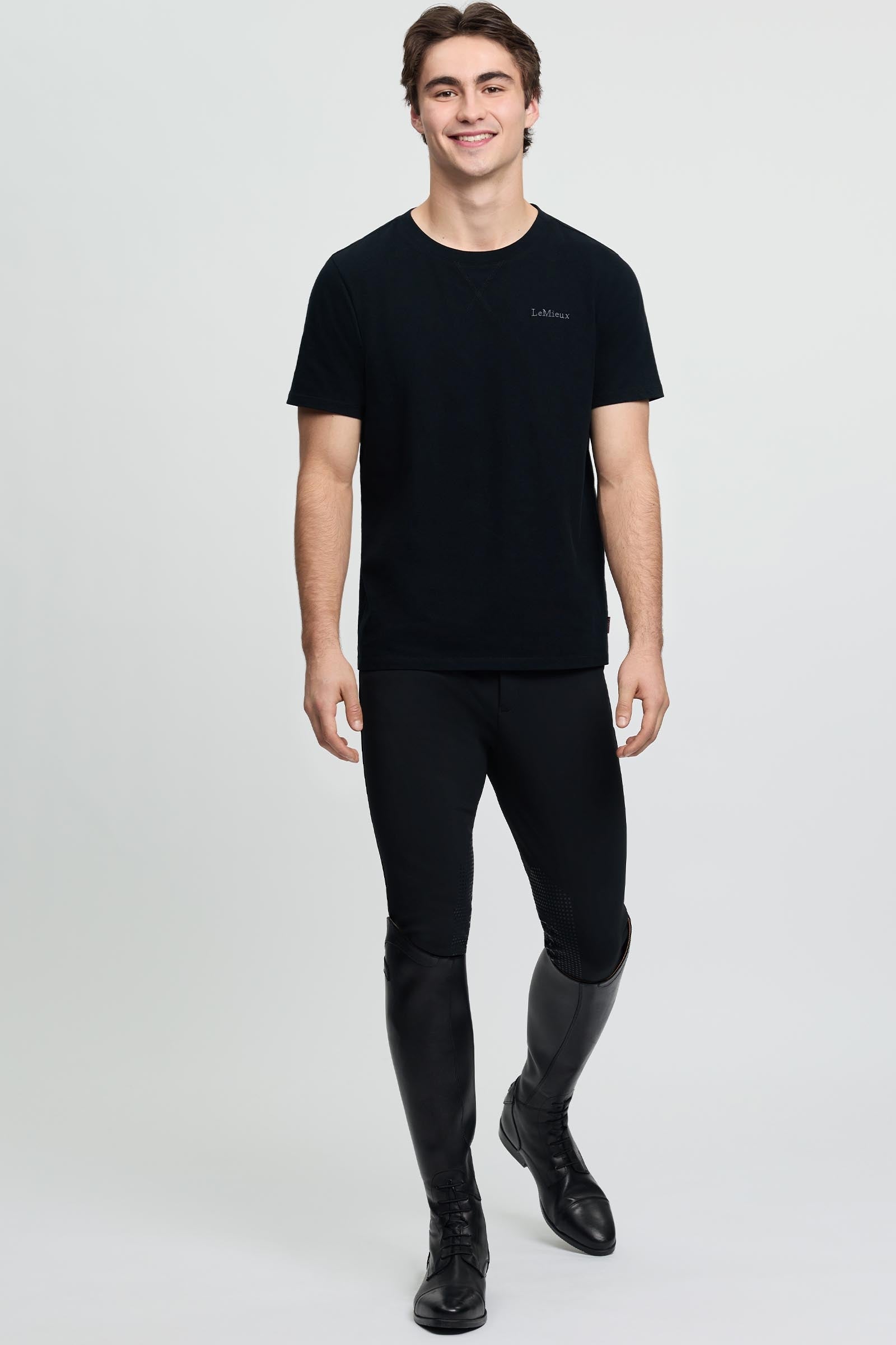 Model shot 4