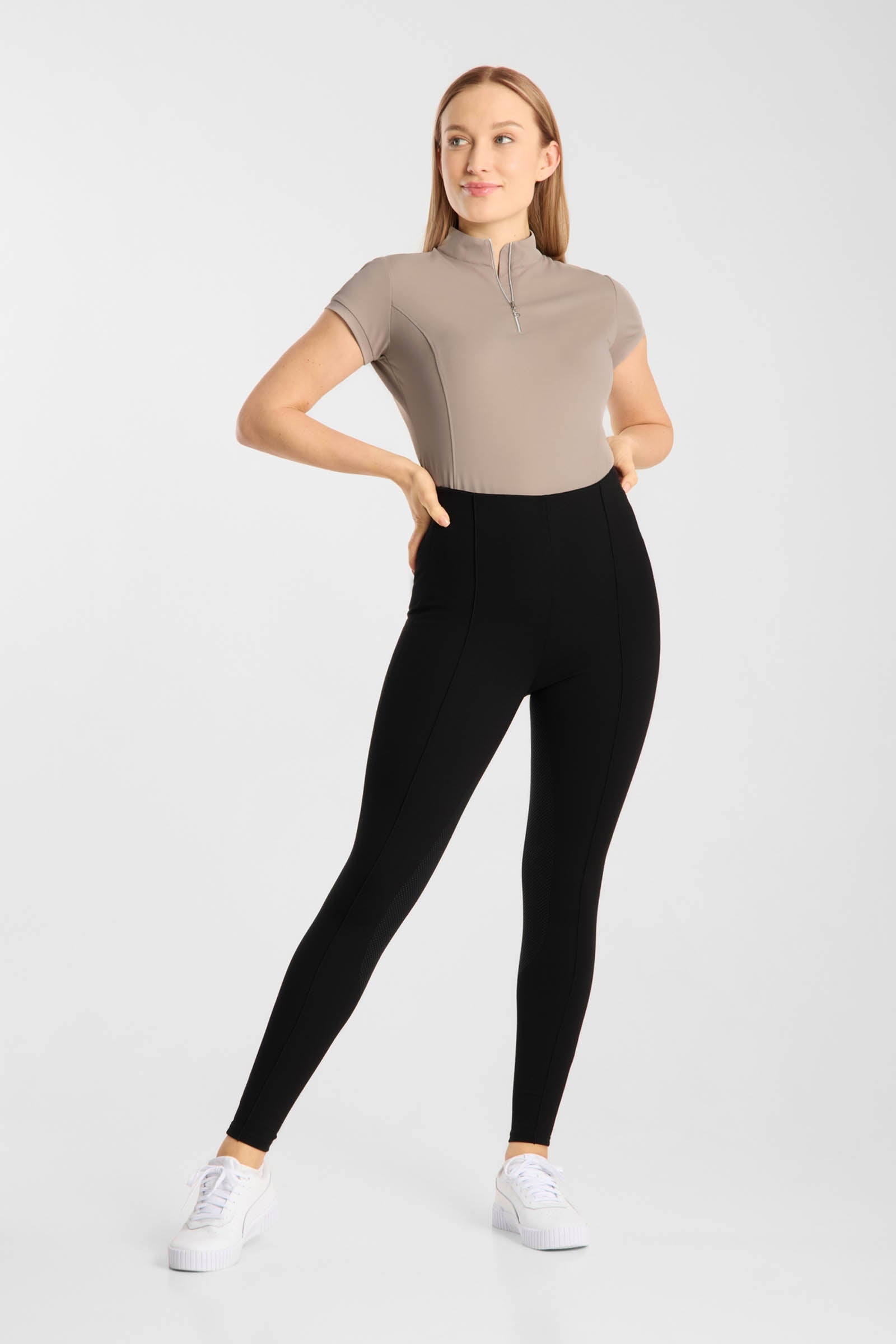 Model shot 2