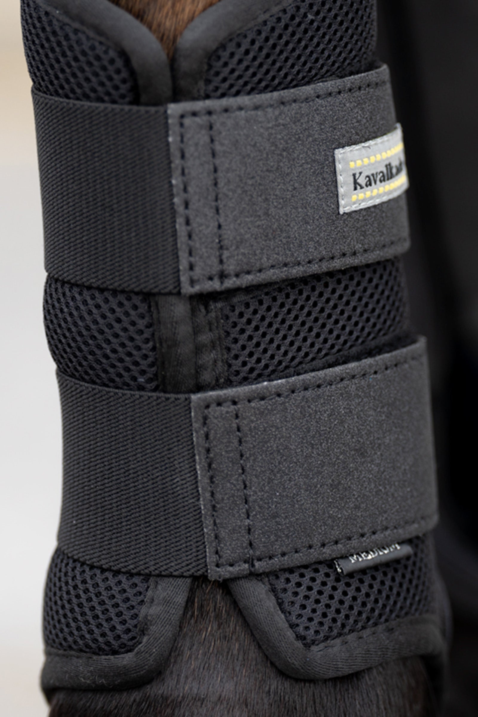 Kavalkade Anatomic Star Mesh Brushing Boots (1Pair) Leg & Hoof Protection