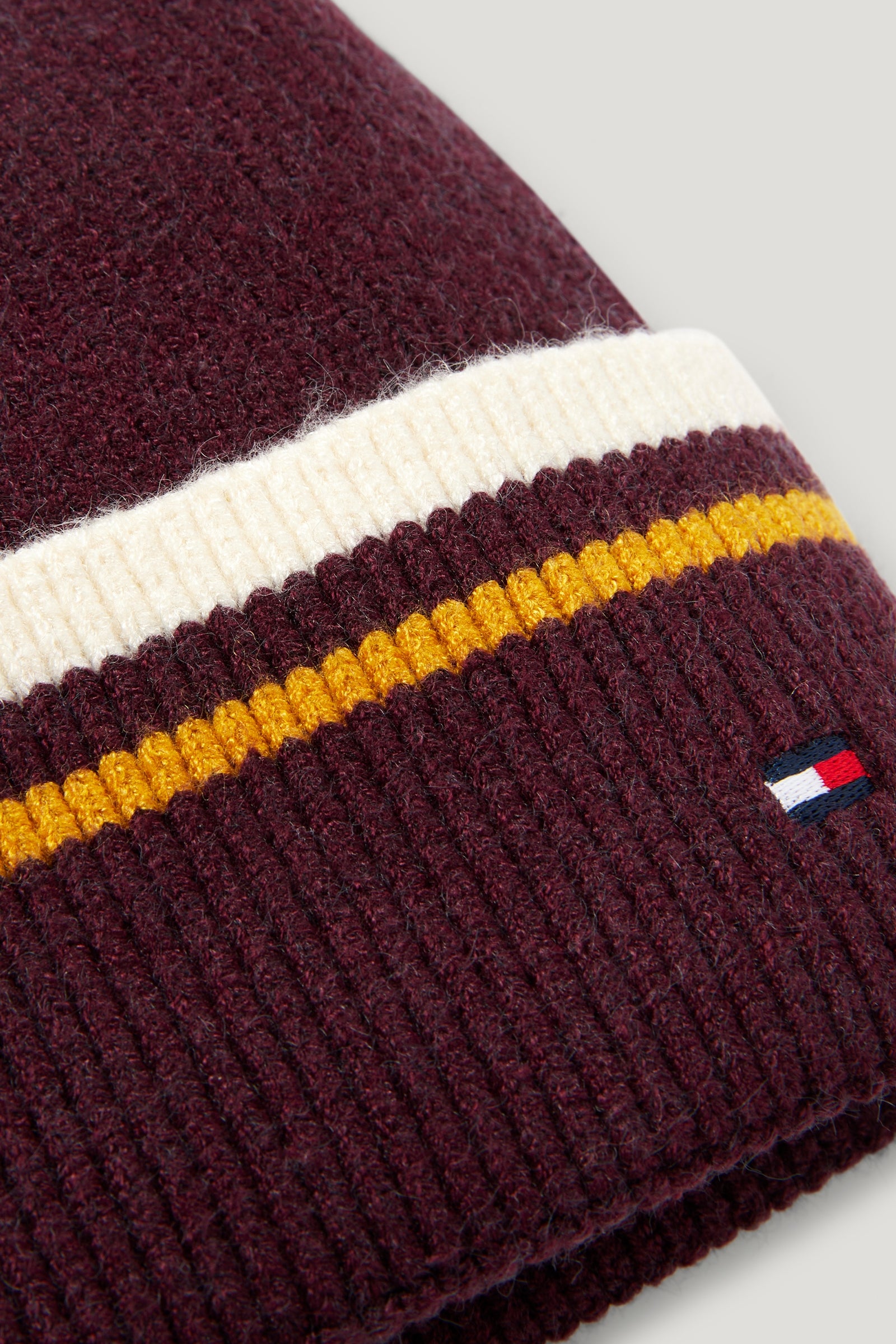 Pack shot 4