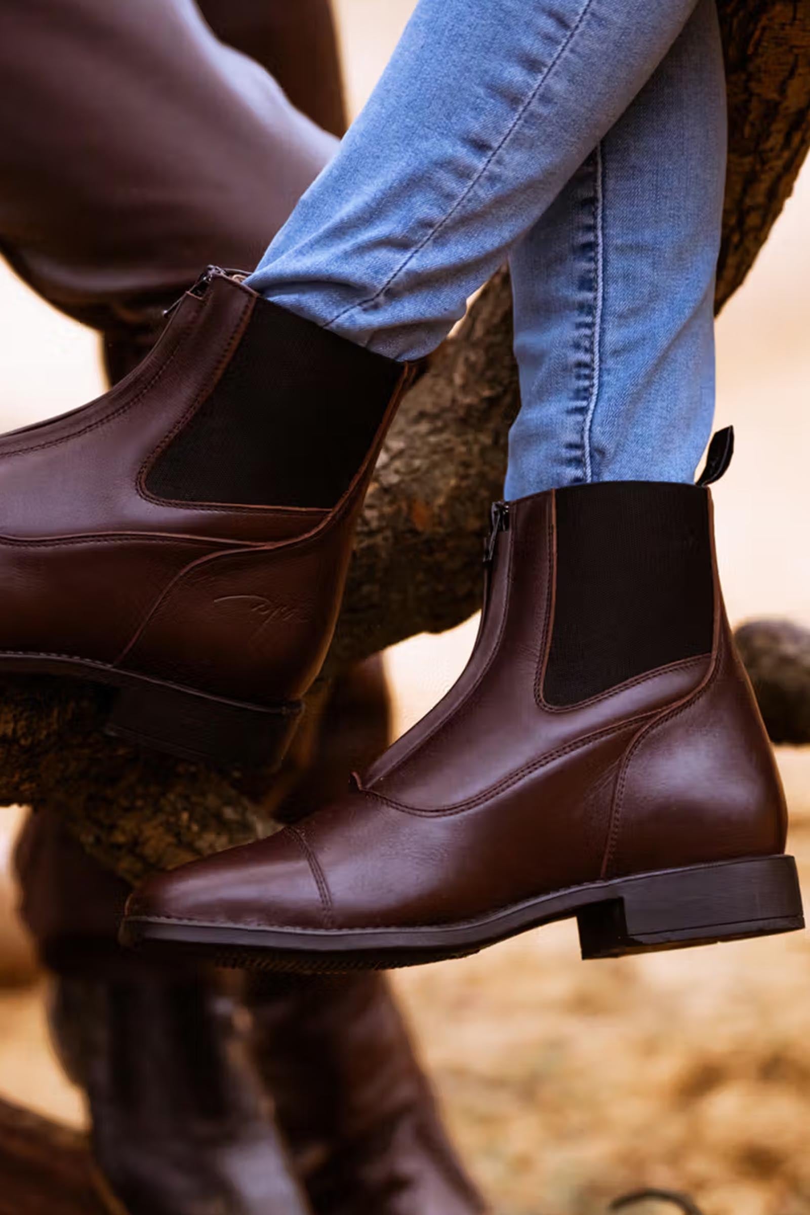 Dy'on Short Boots With Front Zipper Riding Boots & Riding Shoes