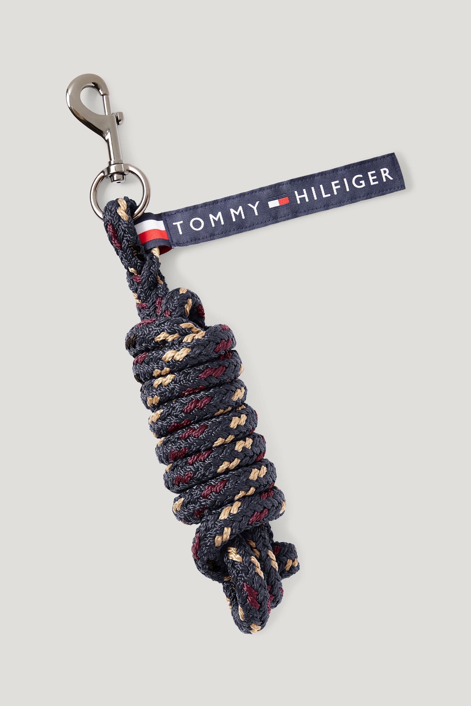 Pack shot 3