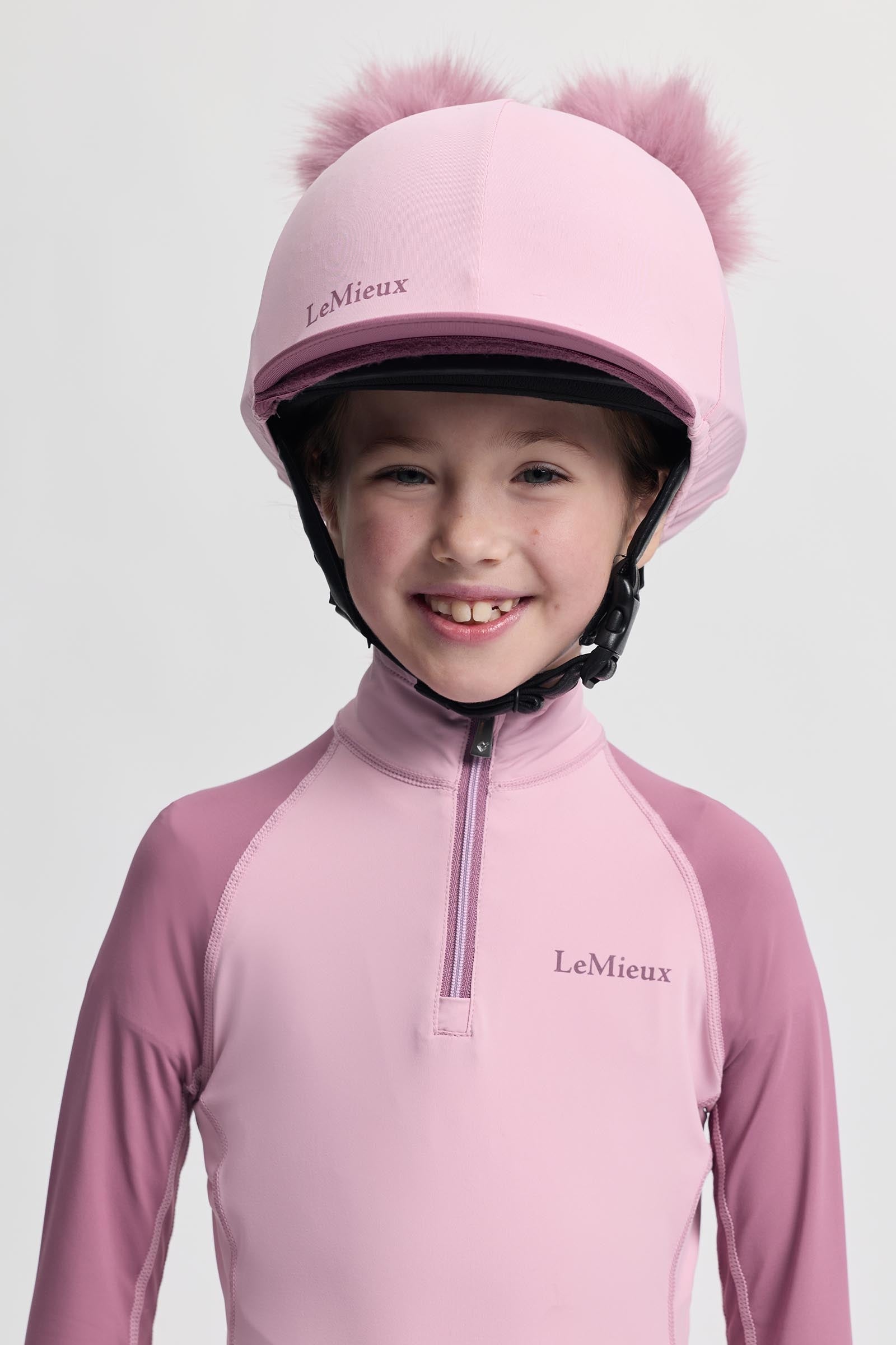 LeMieux Mini copricasco con doppio pompon Abbigliamento per bambini