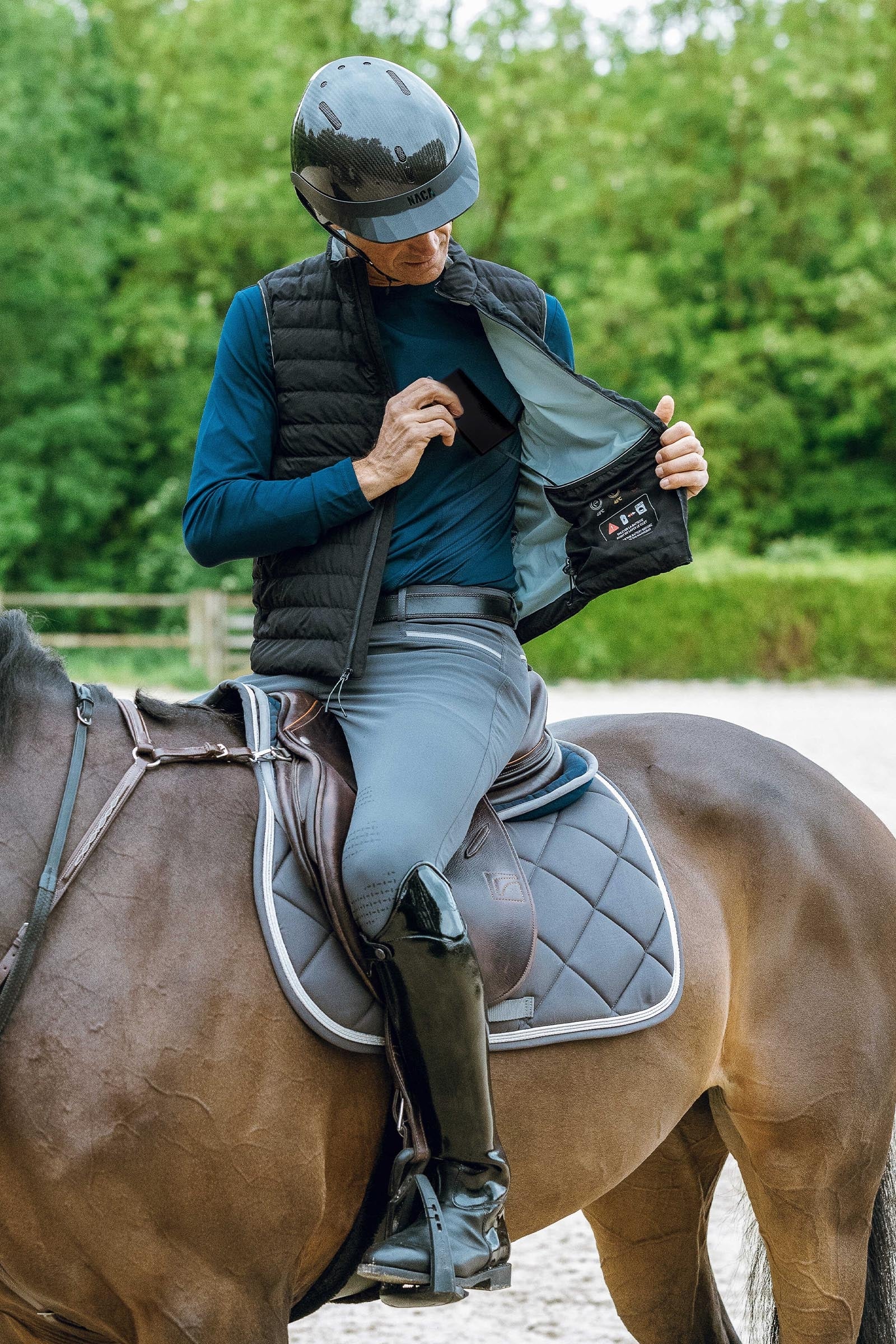 Equi Theme EQUITHÈME Charlie Waistcoat Battery Women’s Riding Clothing