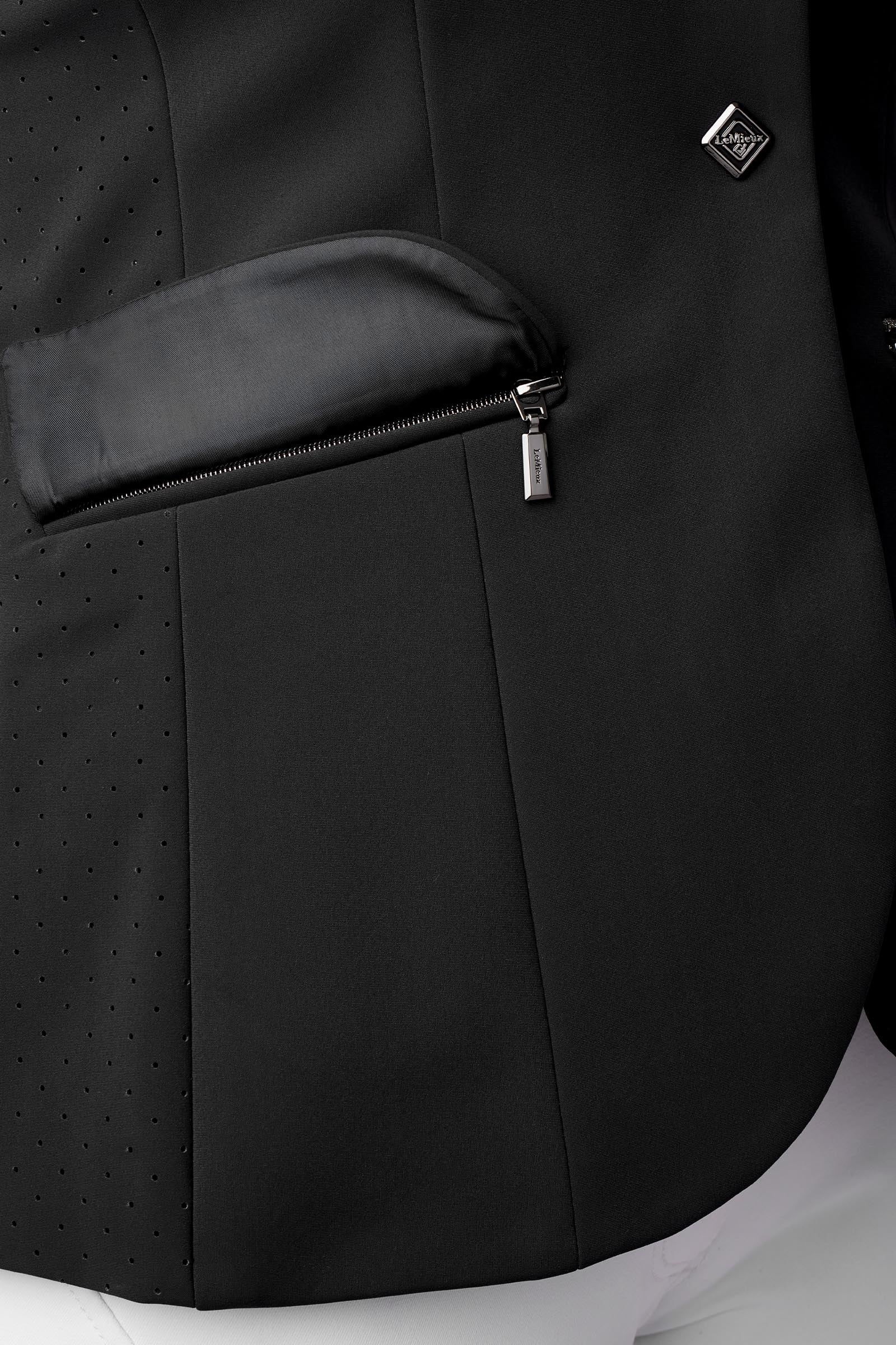 LeMieux Dynamiqué Women´s Show Jacket Women’s Riding Clothing