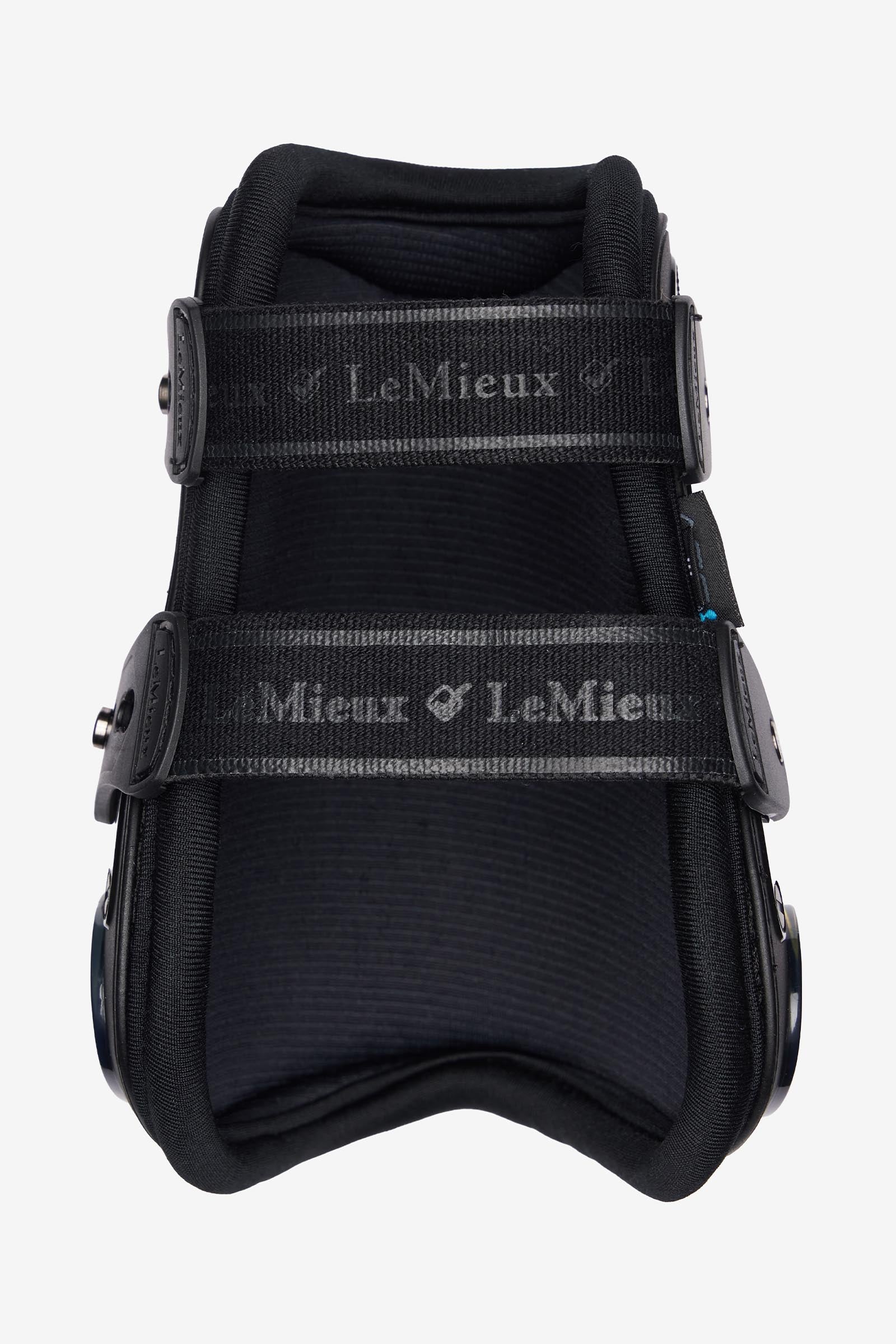 Pack shot 4