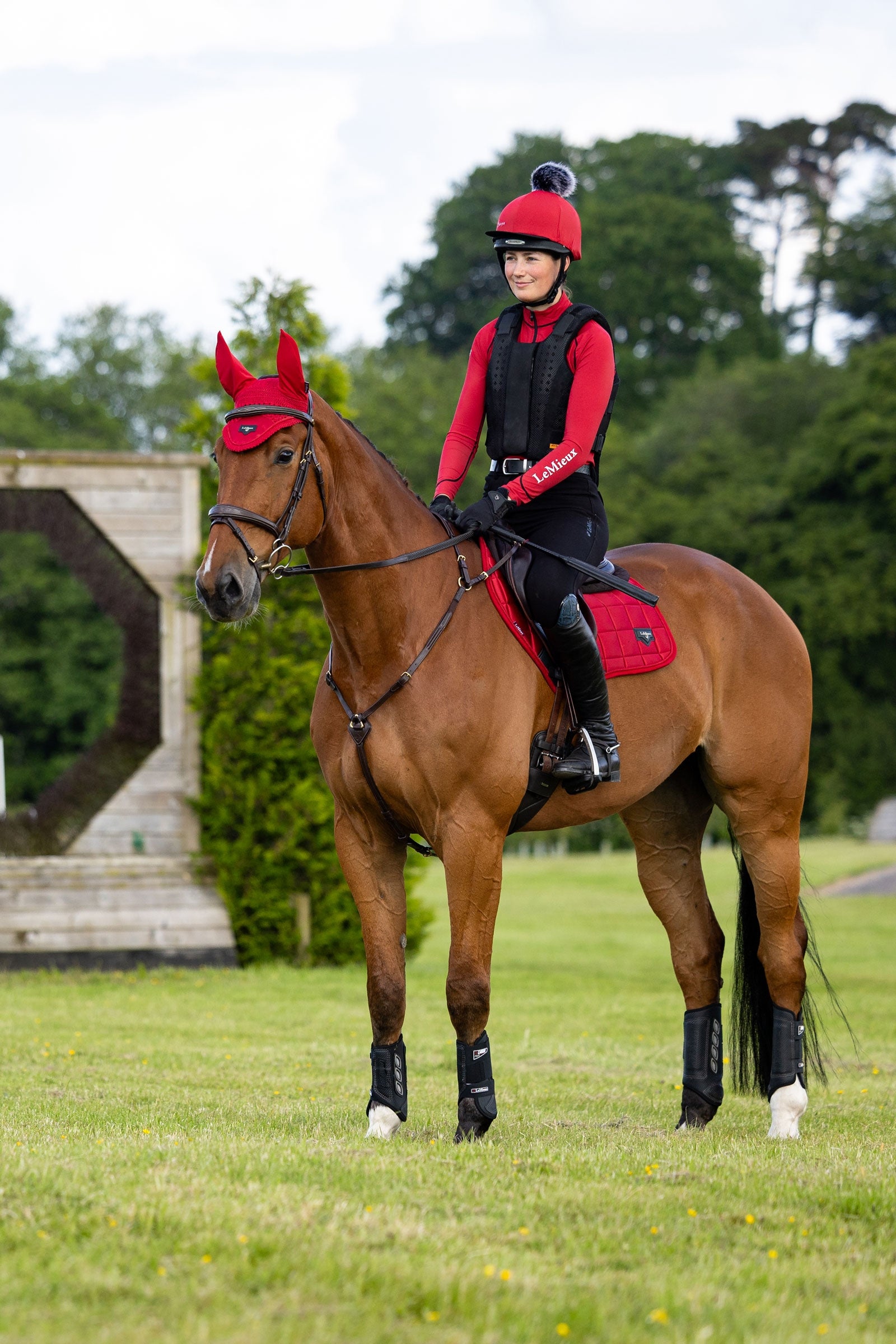LeMieux Loire Classic Square Close Contact Saddle Pad Saddle Pads