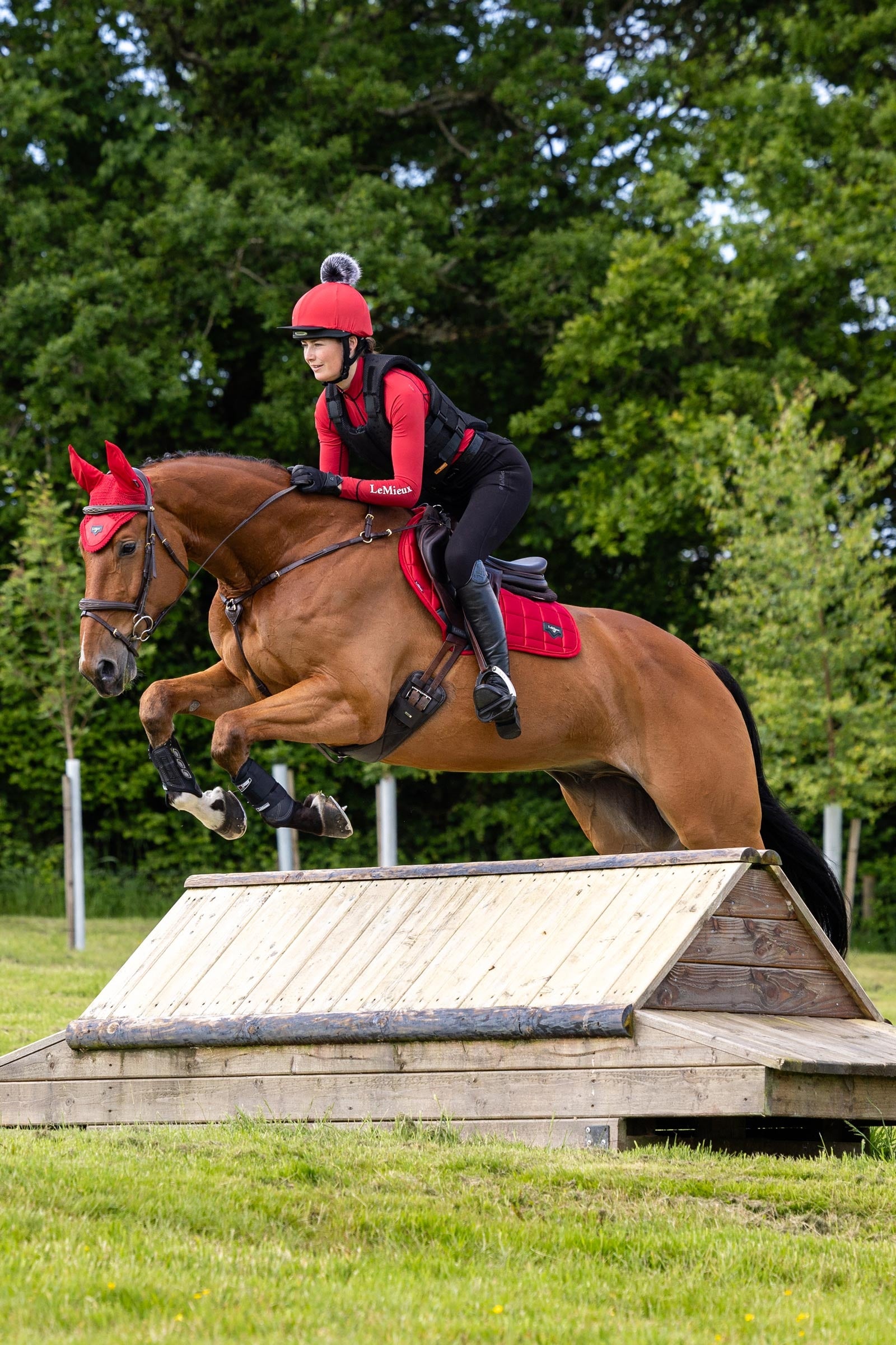 LeMieux Loire Classic Square Close Contact Saddle Pad Saddle Pads