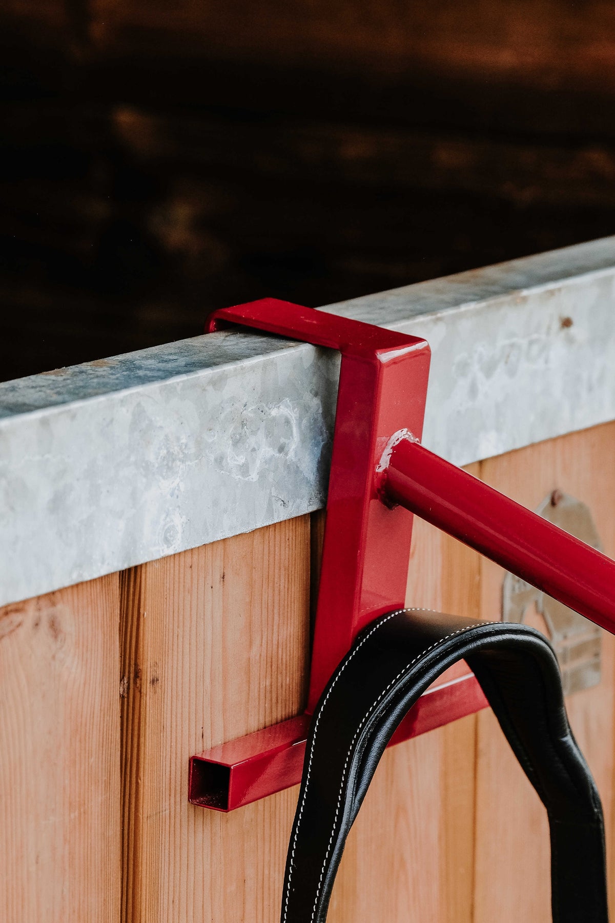 HIPPOTONIC Removable Stall-Door Saddle Rack Stable Equipment